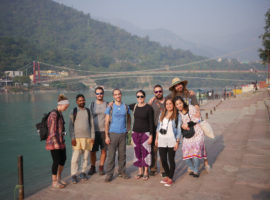 Walk To The Evening Arti Near Ram Jhoola – IYMS Rishikesh